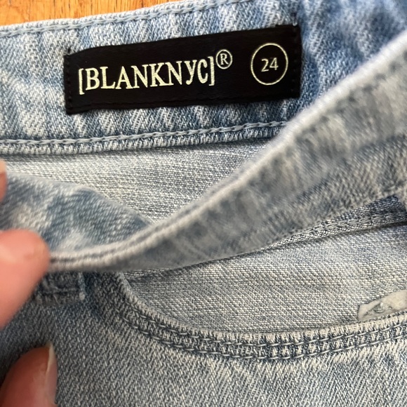 Blank NYC High Rise Cut Out Jean Shorts Light Distressed Denim 24" NWOT - Picture 4 of 7